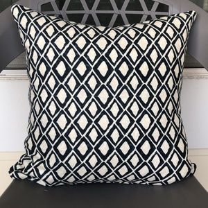 Millcreek Blue Diamond Pillow Cover